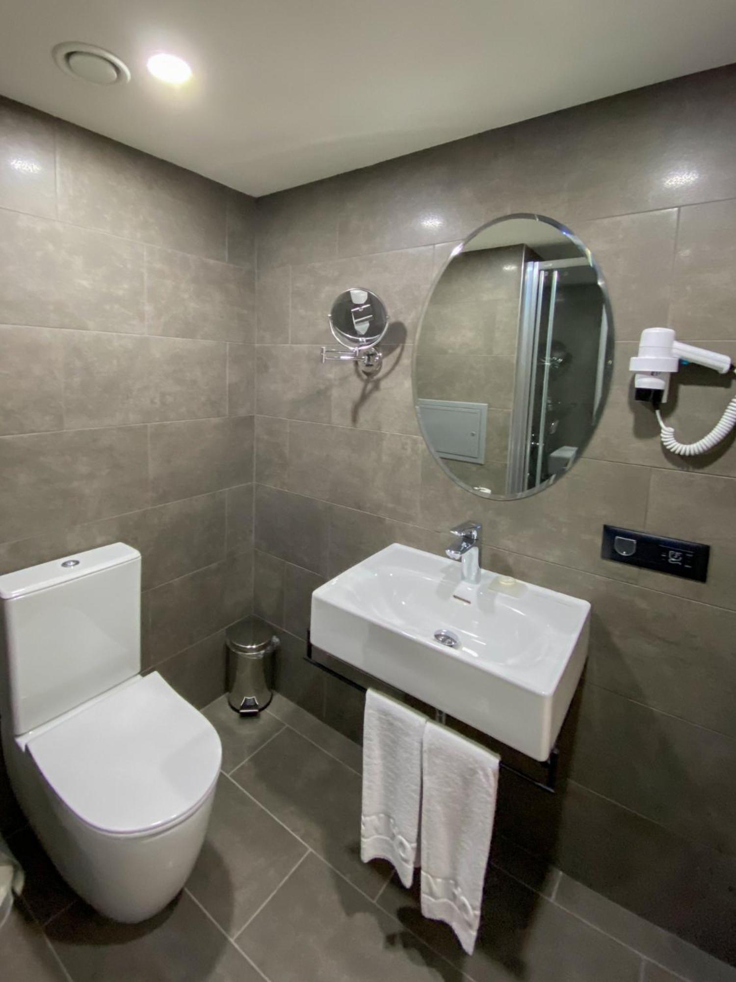 Eresin Hotels Express Istanbul Exterior foto